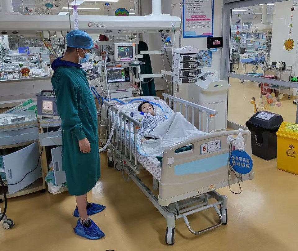 建德县跨省救护车出租公司